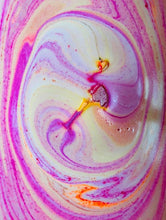 Load image into Gallery viewer, Florence The Flamingo Bath Bomb
